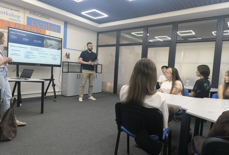 Зустріч студентів з командою компанії Jabil Uzhhorod